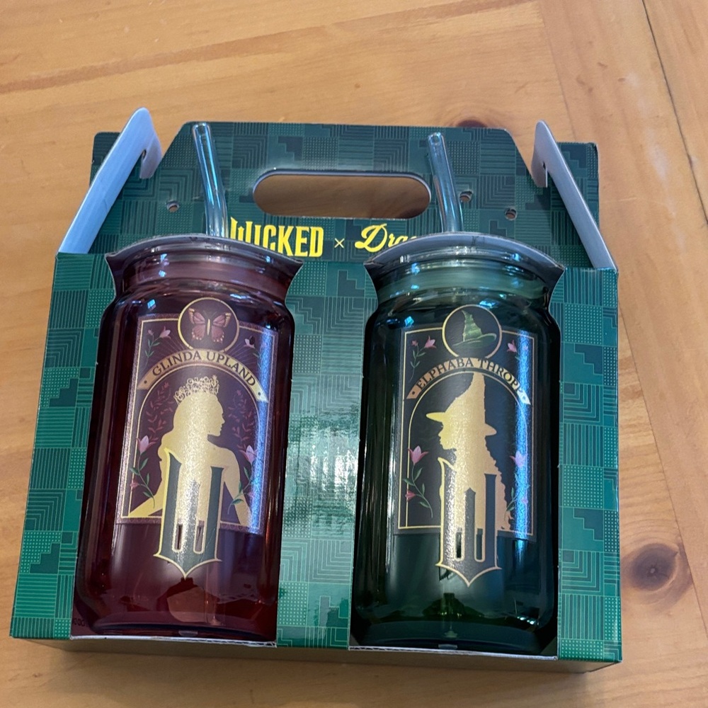 New Wicked x Dragon Glass Drinking Glass Set - Red and Green